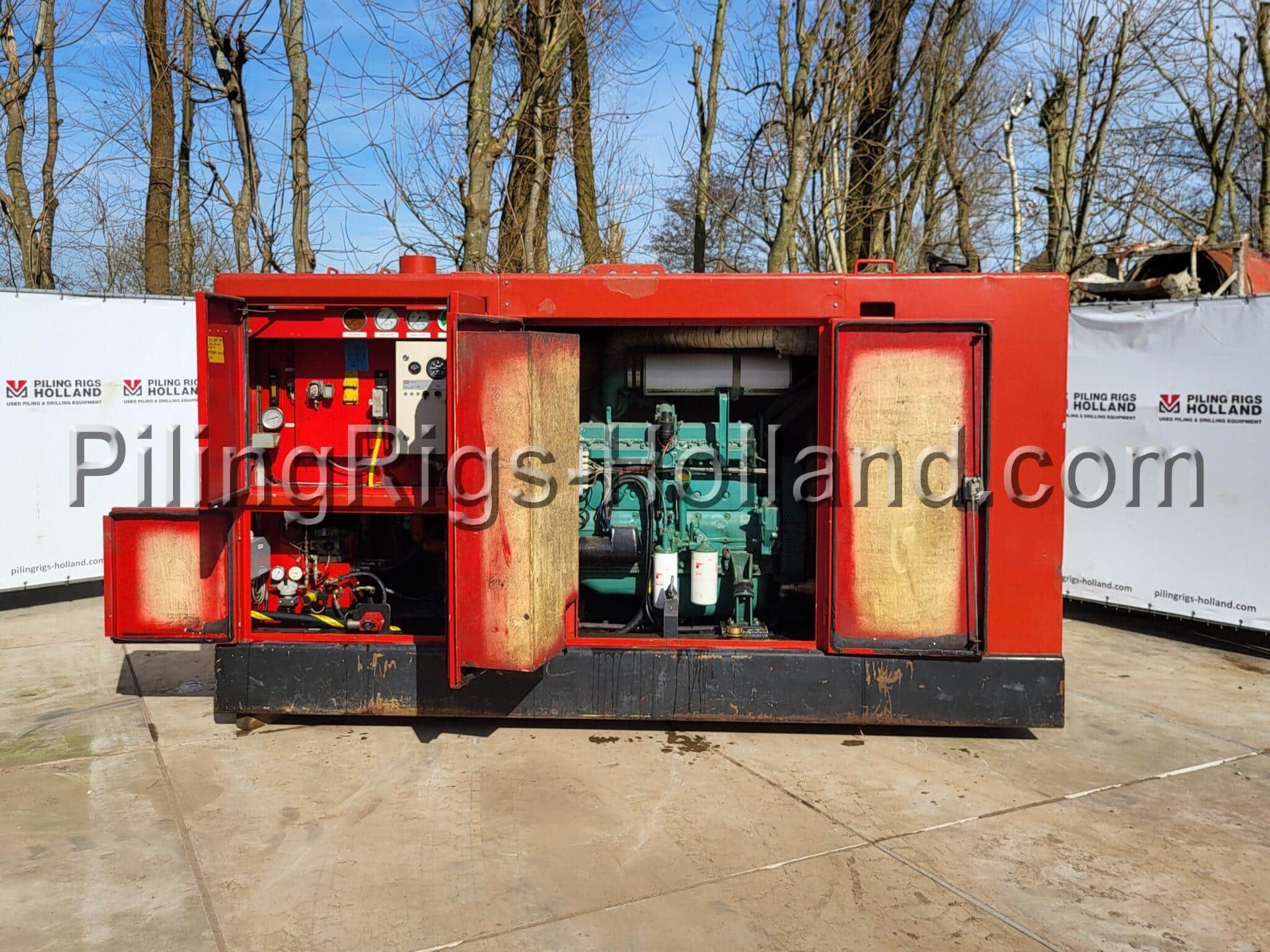 Hydrohammer Compactor IHC Hydrohammer P250 Powerpack (remaining: 4 pcs.) - Pilingrigs Holland
